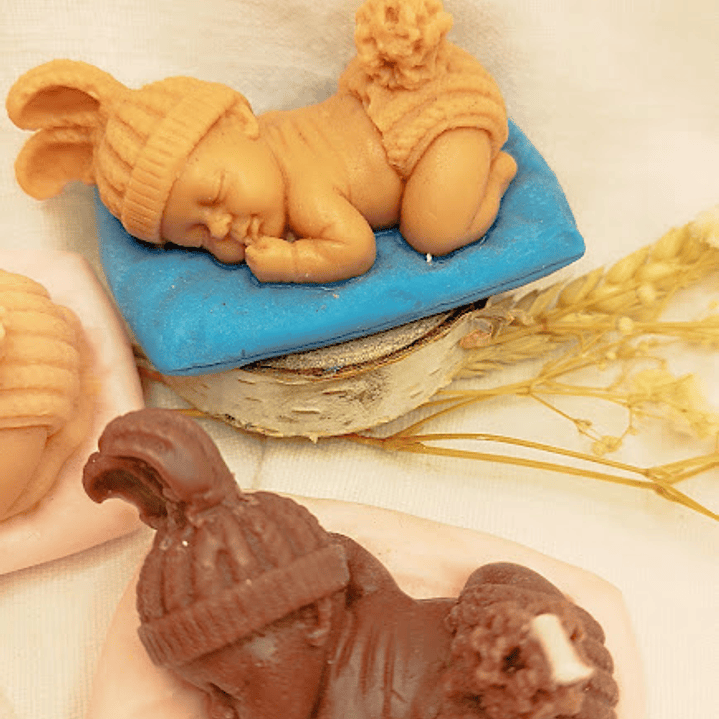 vela bebé em almofada  1