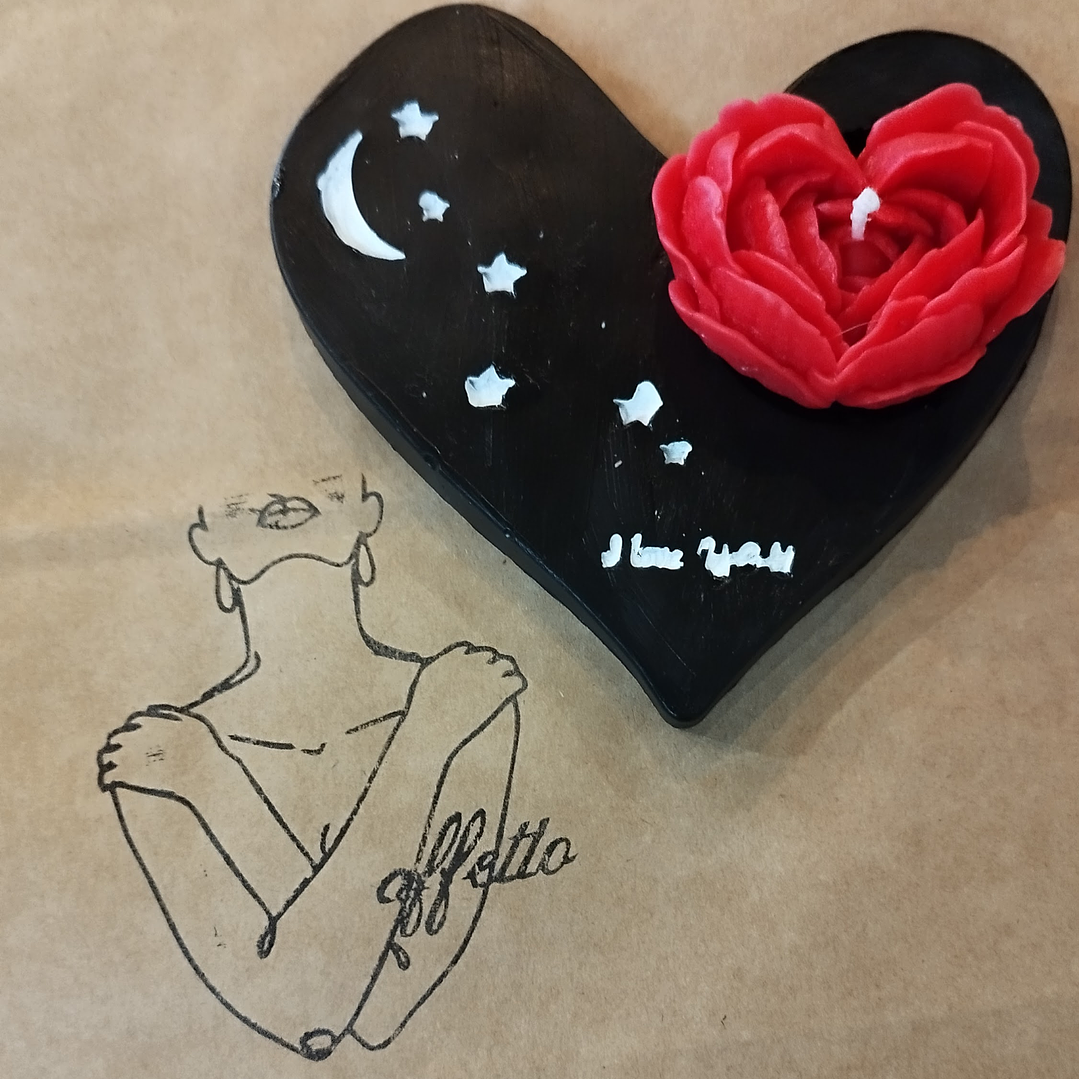 Vela rosa em forma de coração 2