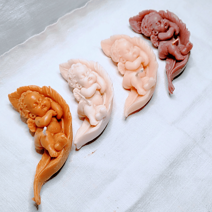 Vela anjo a dormir em folha  2