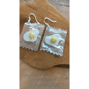 Brincos ovo estrelado