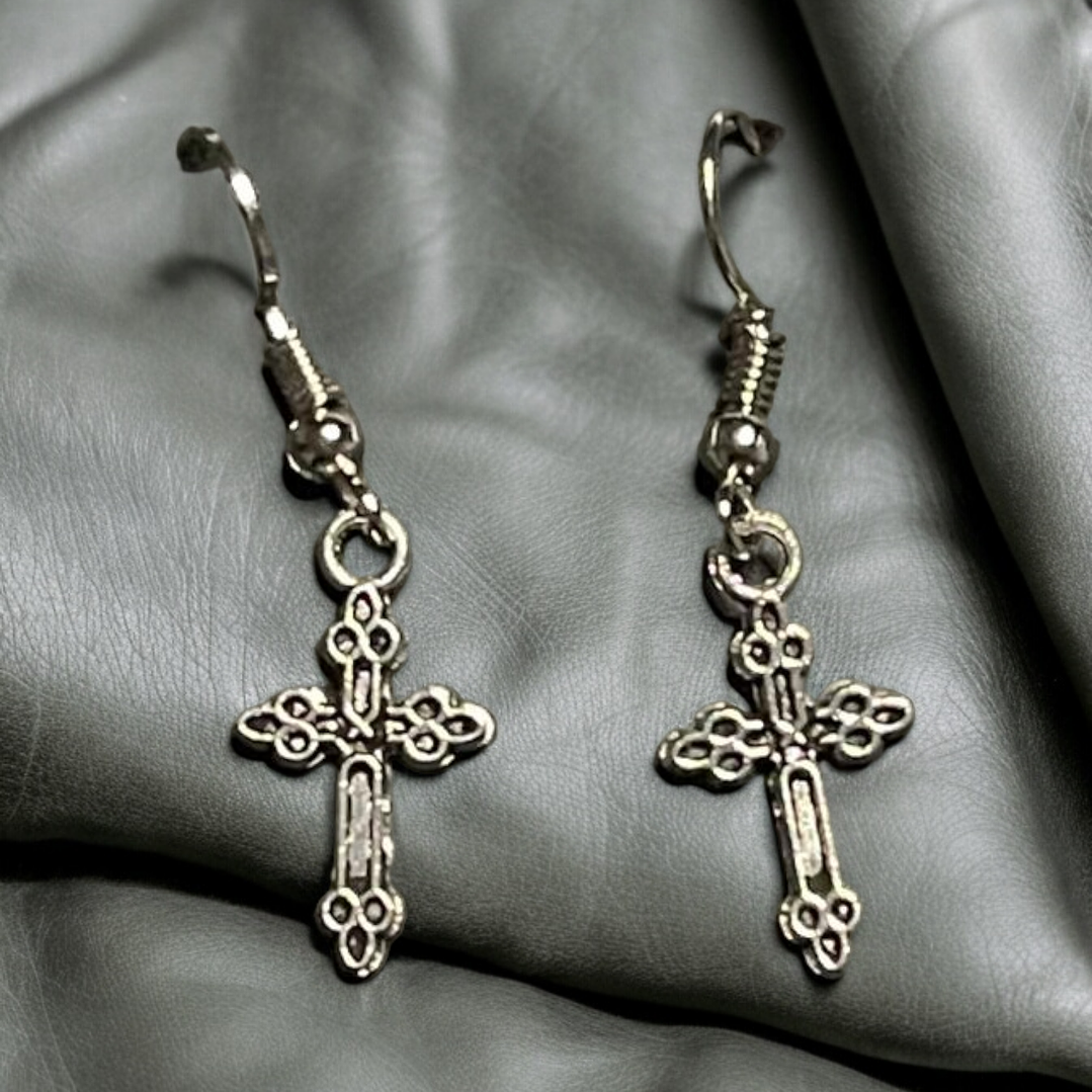 Brincos cruz em metal 1
