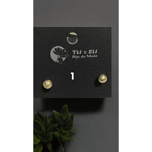 Brincos bola dourada metal