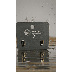 Brincos retângulo preto com dourado