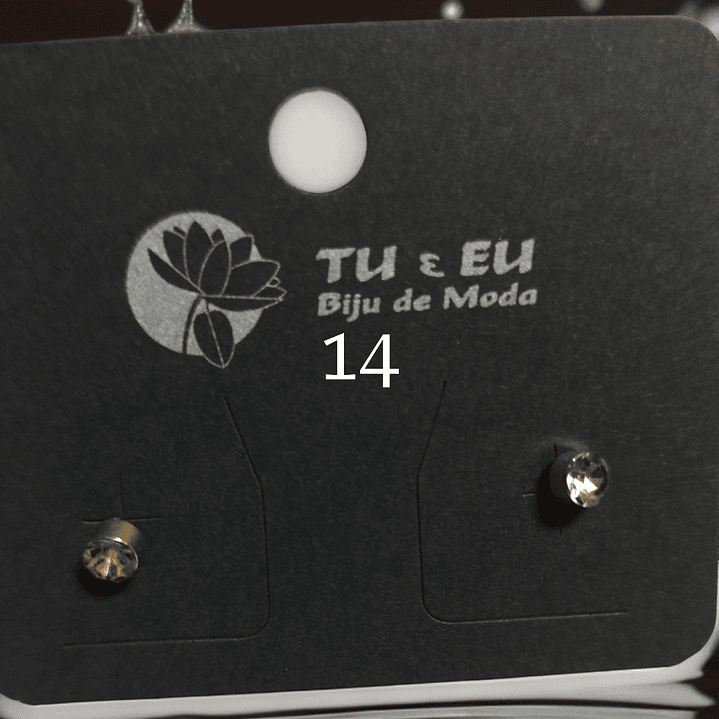 Brincos com pedrinha bege 1