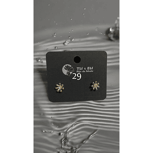 Brincos dourados com pedrinha 