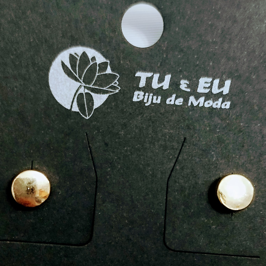 Brinco liso redondo dourado 1