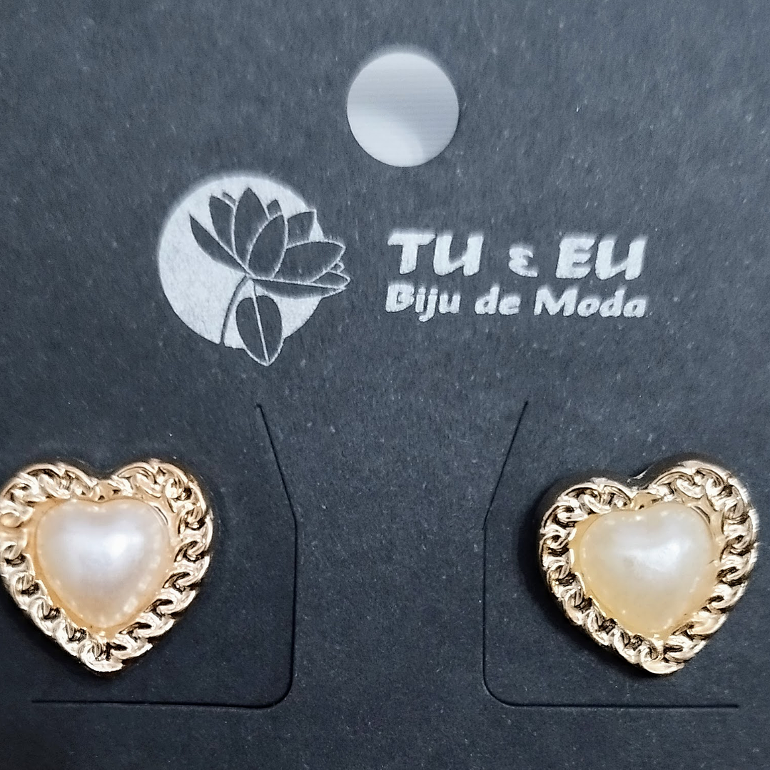Brincos coração dourado com pérola  1