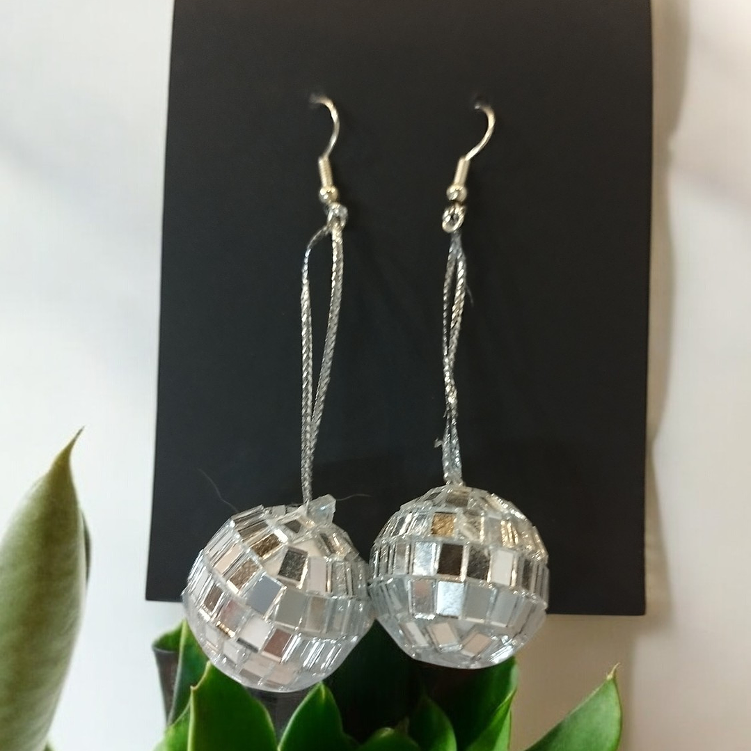 Brincos bola de espelhos  1