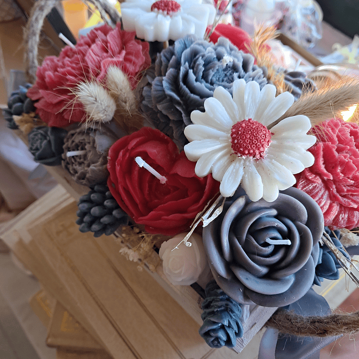 Arranjo com flores em cera forma retangular 1