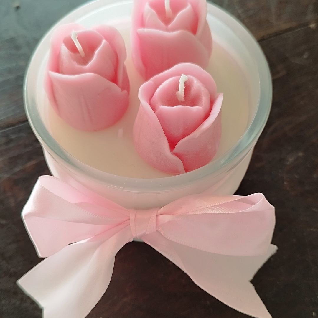 Vela taça branca com rosas  1