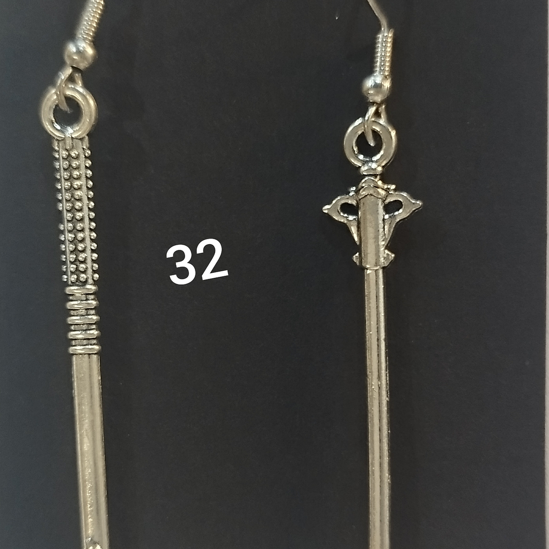 Brincos espadas variadas 33