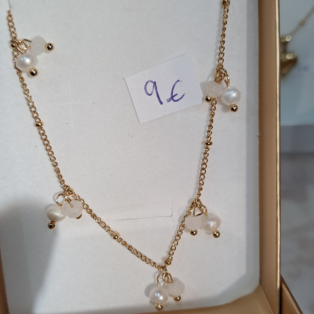 Colar em aço inoxidável dourado  1