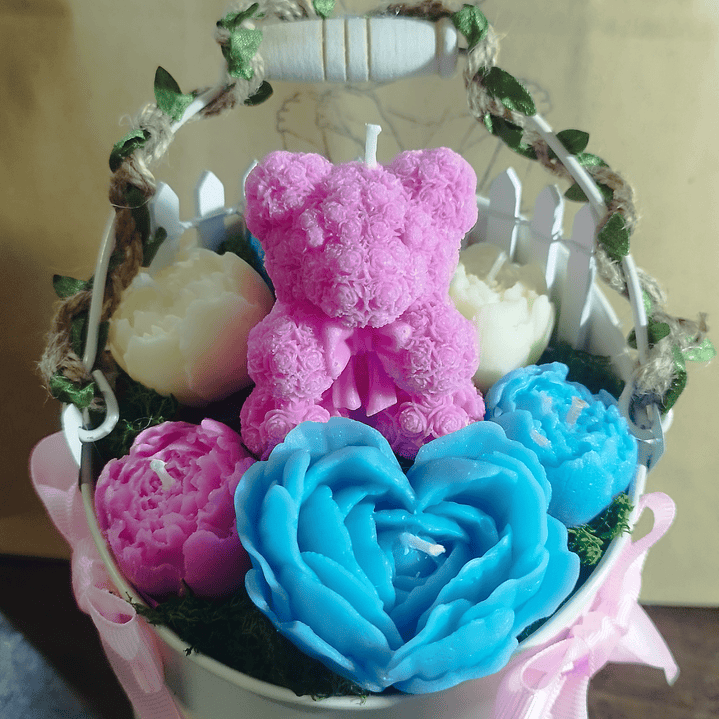 Arranjo flores ursinho na cerca  2