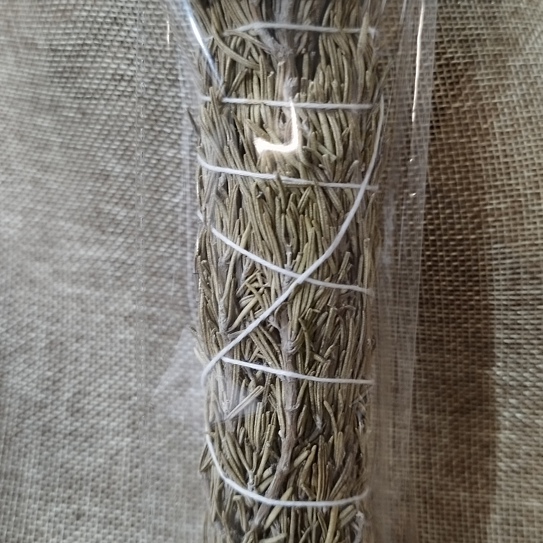 Tocha artesanal de Alecrim 15 cm  1