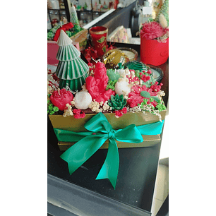 Arranjo Natal em cera tons vermelho e verde 