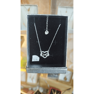 Fio prateado em aço inoxidável coração infinito