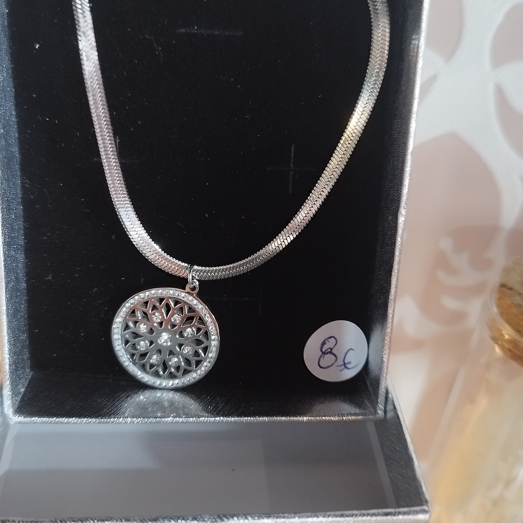 Fio prateado aço com pedrinhas  1