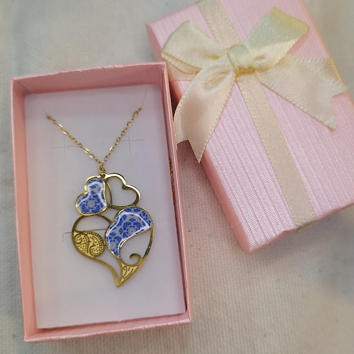 Fio aço inoxidável coração dourado e azulejo  2