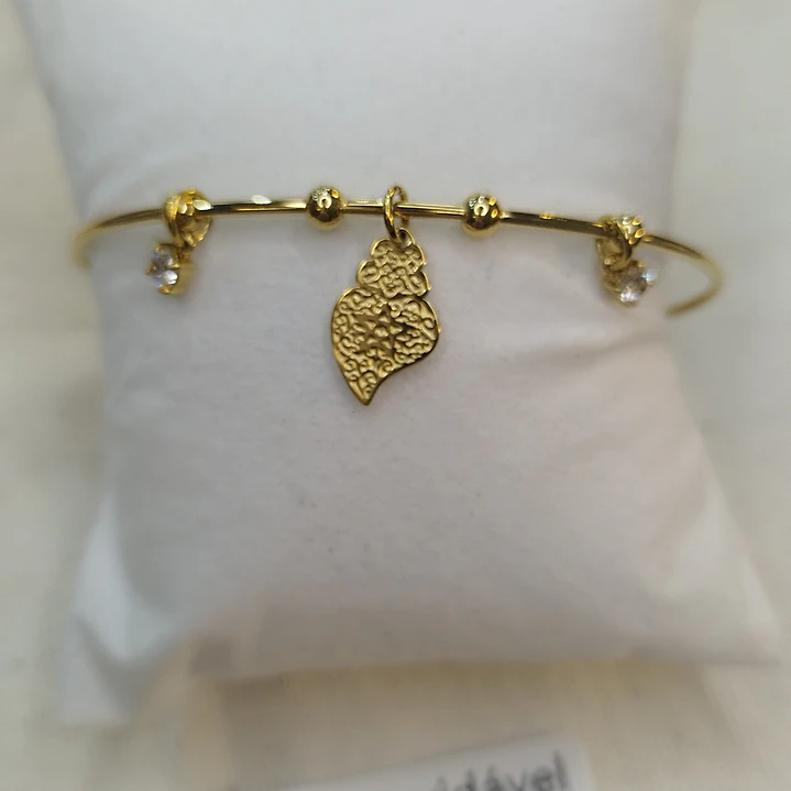 Pulseira dourada em aço inoxidável coração  2