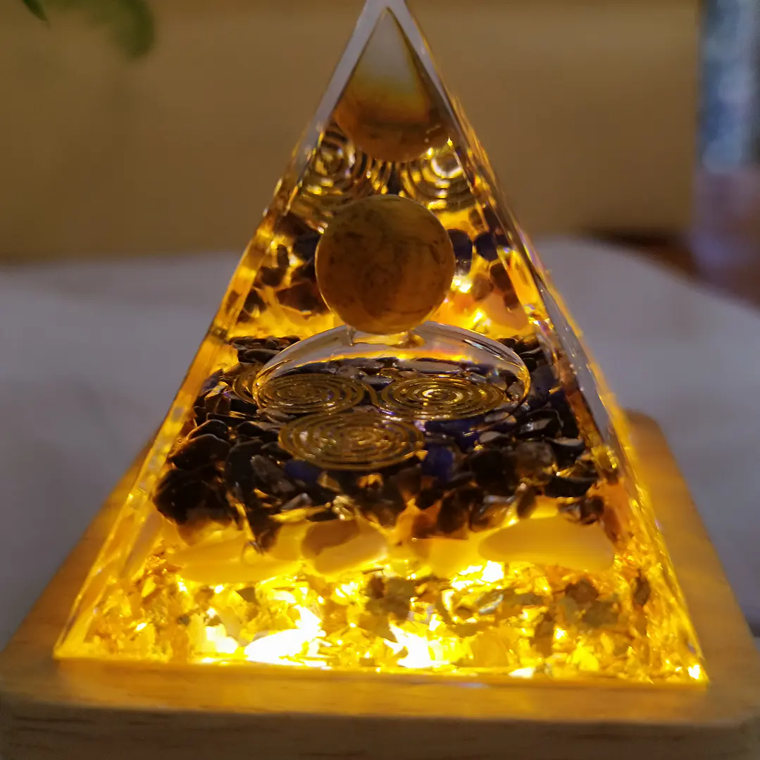 Pirâmide organite c/ olho tigre  1
