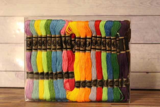Set 100 Hilos Para Bordar Colores Surtidos
