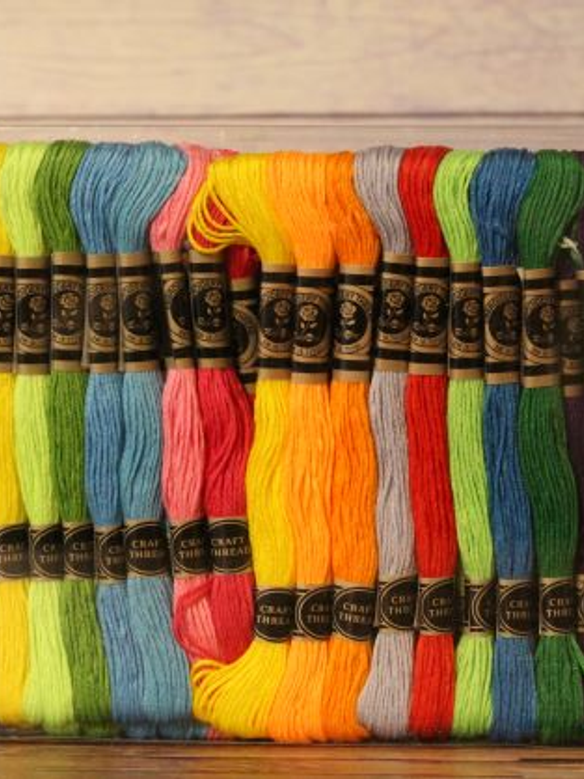 Set 80 hilos de bordar 1