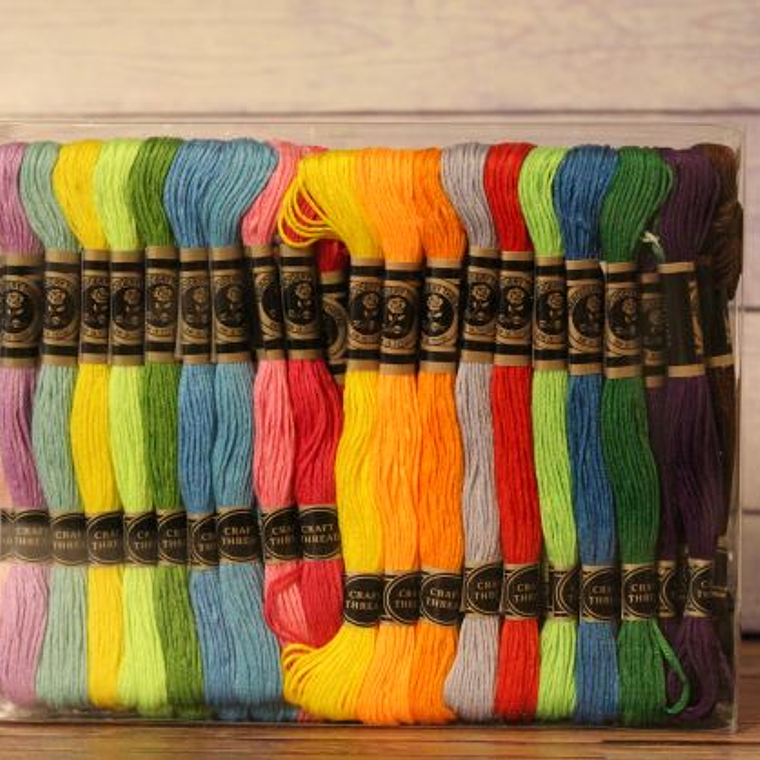 Set 80 hilos de bordar 1