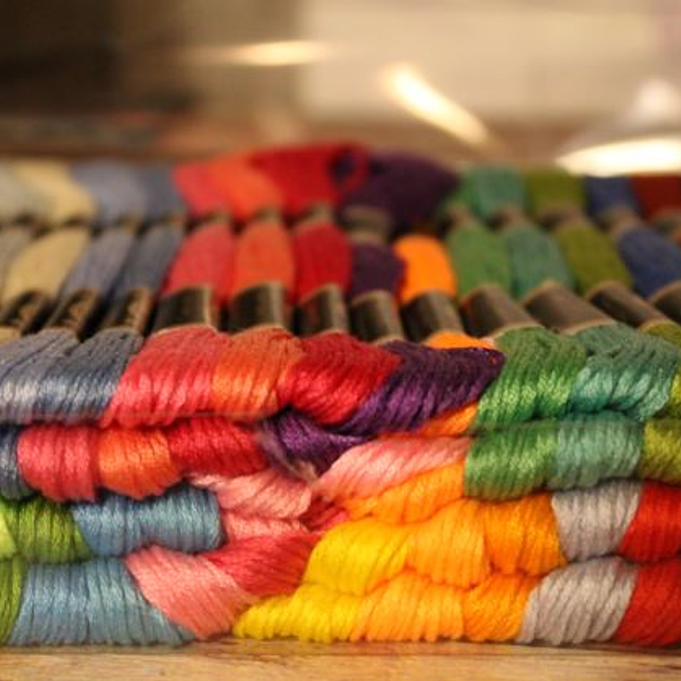 Set 80 hilos de bordar 3