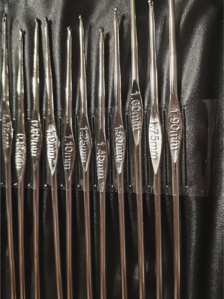 Set 22 crochet con estuche 1