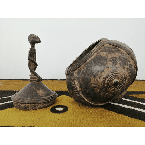 Funeral Pot in Bronze Dogon
