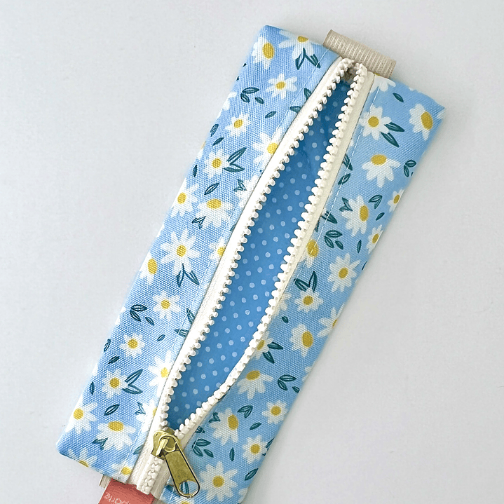 Estuche para agenda con elastico - Diseño flores manzanilla 3