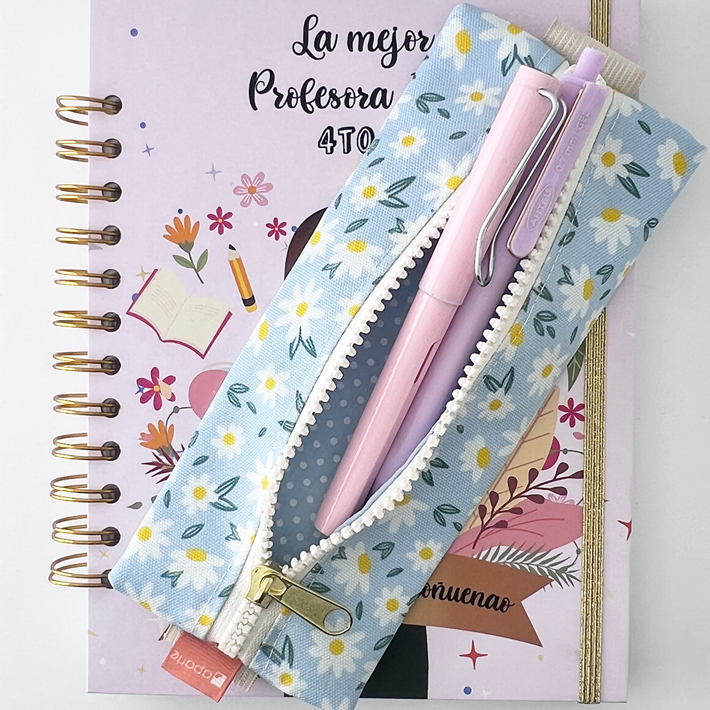 Estuche para agenda con elastico - Diseño flores manzanilla 1