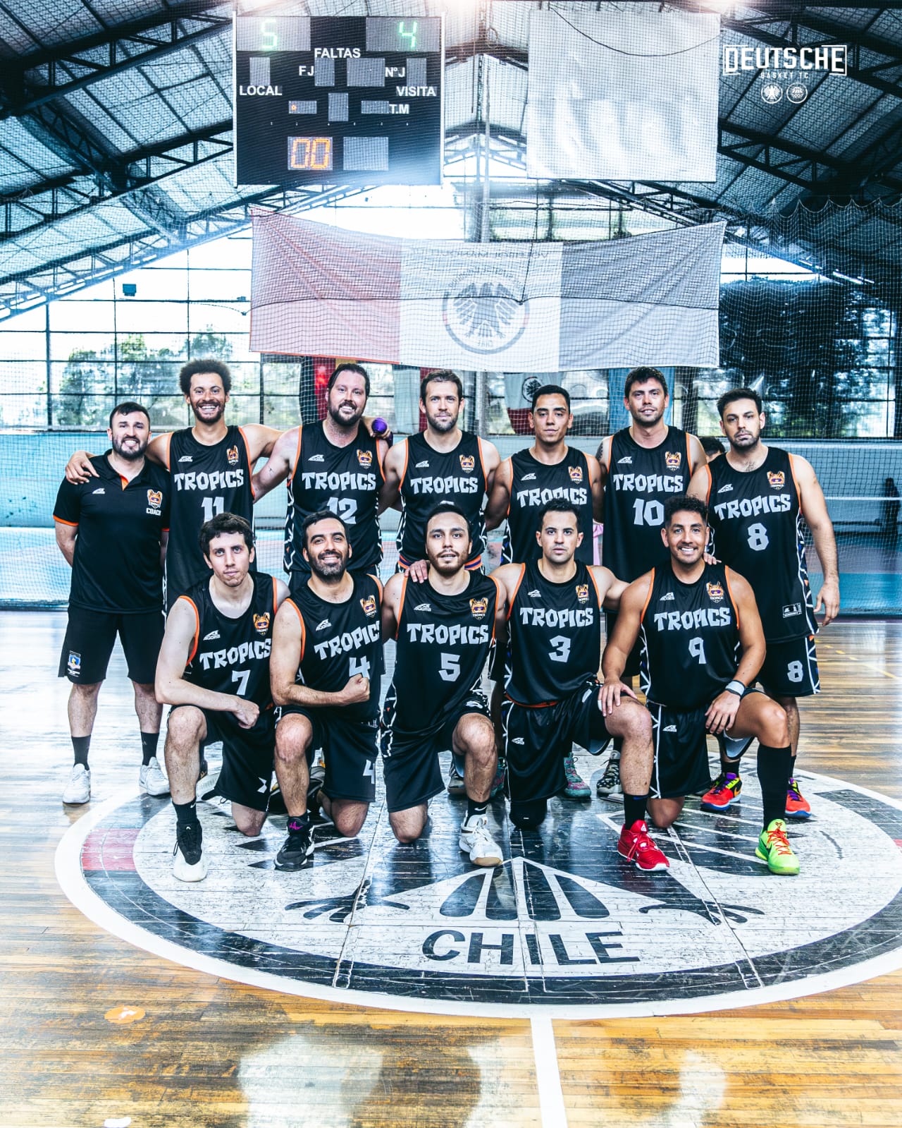 CLUB DEPORTIVO TROPICS