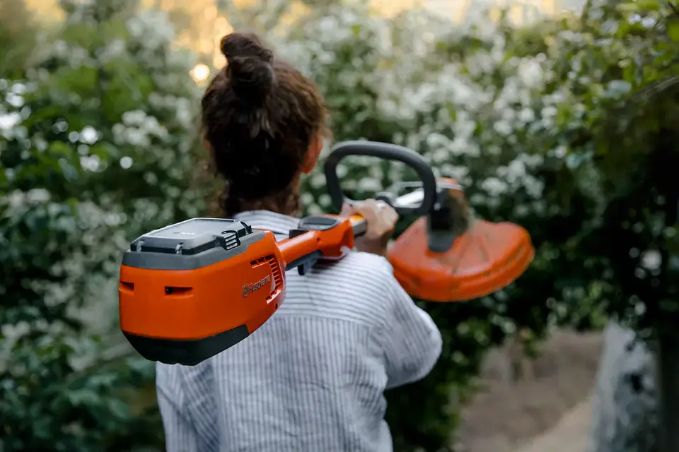 Guadañadora a Batería Husqvarna 115iL 3