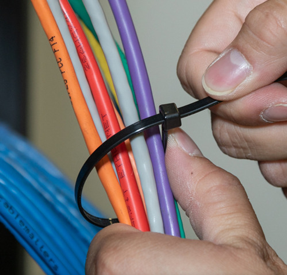 Amarres Abrazadera Plásticos 3.6mm X 20 Cm Paquete X 100 5