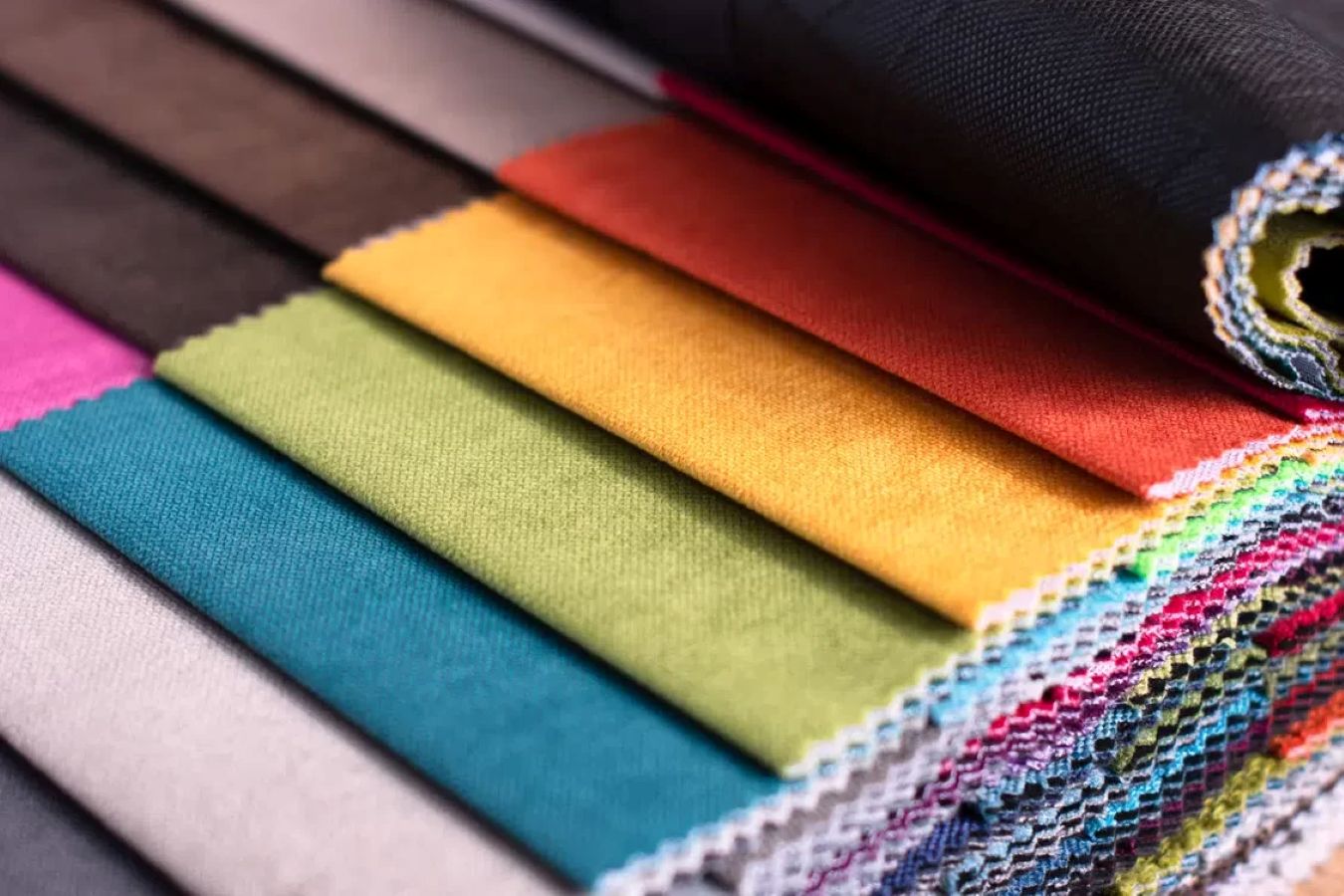 Fibras sintéticas o naturales: Las fortalezas y debilidades de cada cual en la ropa de trabajo