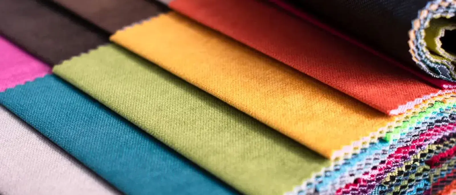Fibras sintéticas o naturales: Las fortalezas y debilidades de cada cual en la ropa de trabajo