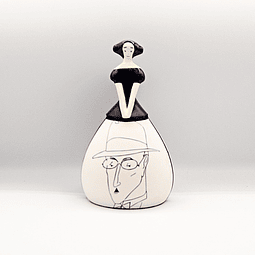 Boneca Fernando Pessoa