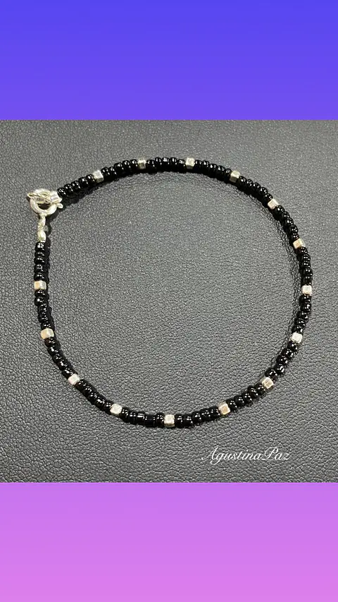 Pulsera Mostacillas Negras y Plata 925