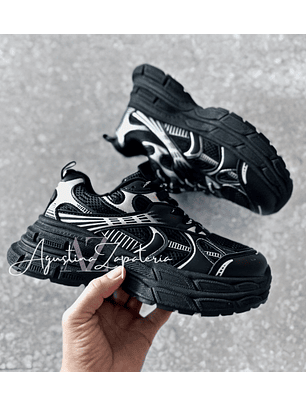 ZAPATILLA NEGRA CLB