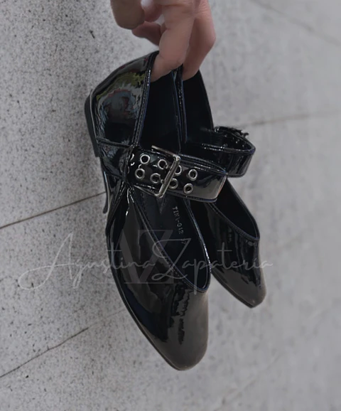 BAILARINA NEGRA CHAROL