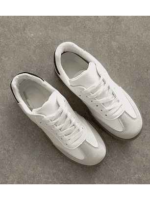 ZAPATILLA TIPO SAMBA BLANCA