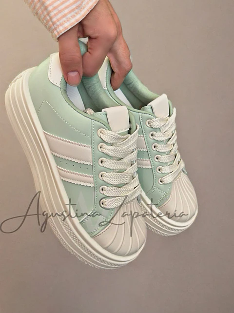 ZAPATILLA PLATAFORMA VERDE FRANJA BLANCA