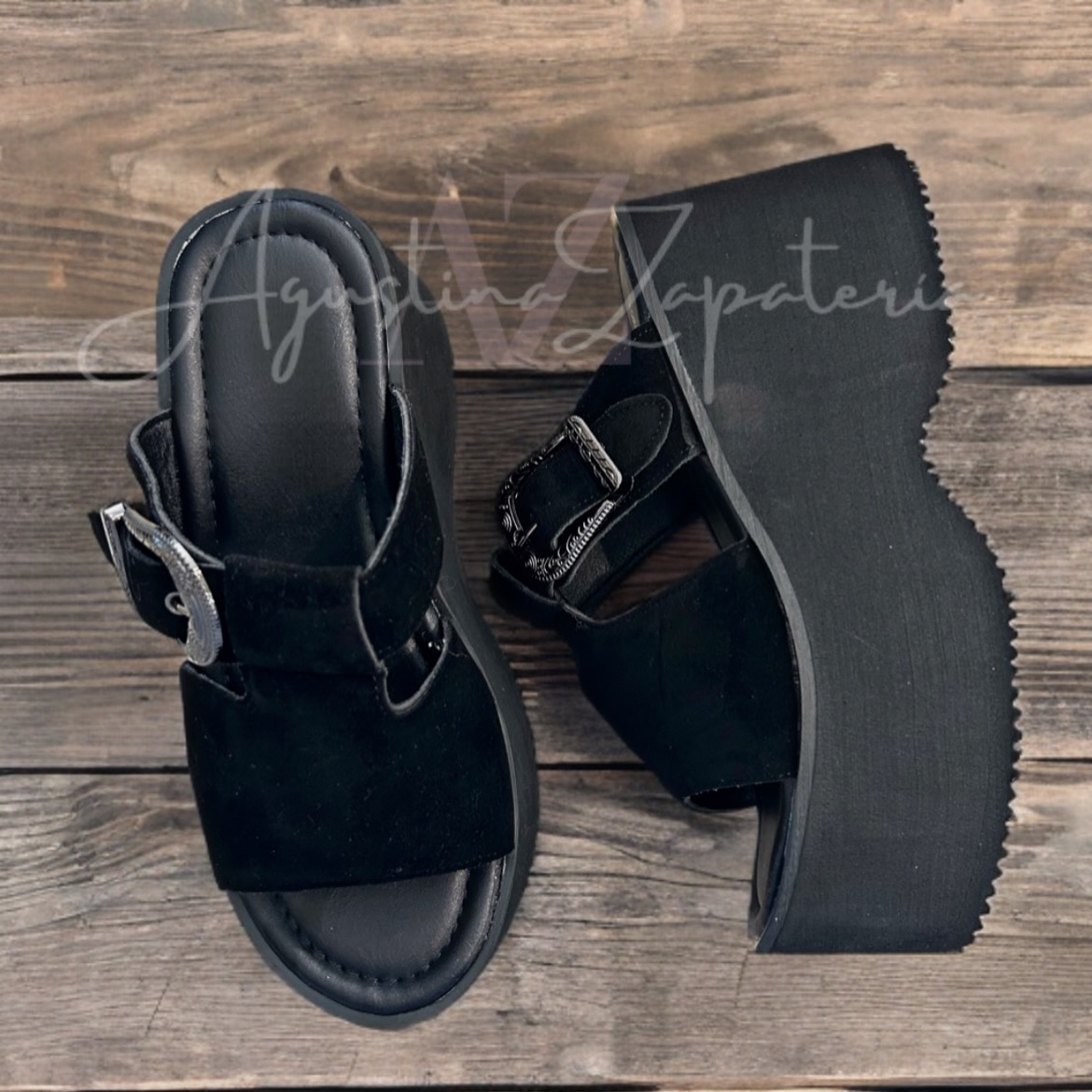 SANDALIA PLATAFORMA NEGRA HEBILLA  2