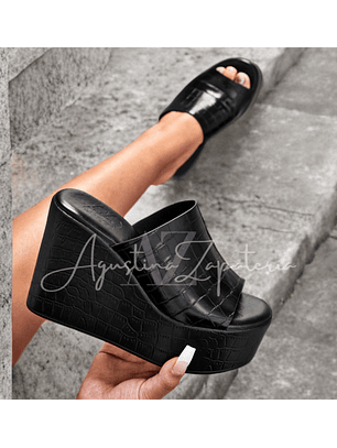 SANDALIA NEGRA PLATAFORMA 