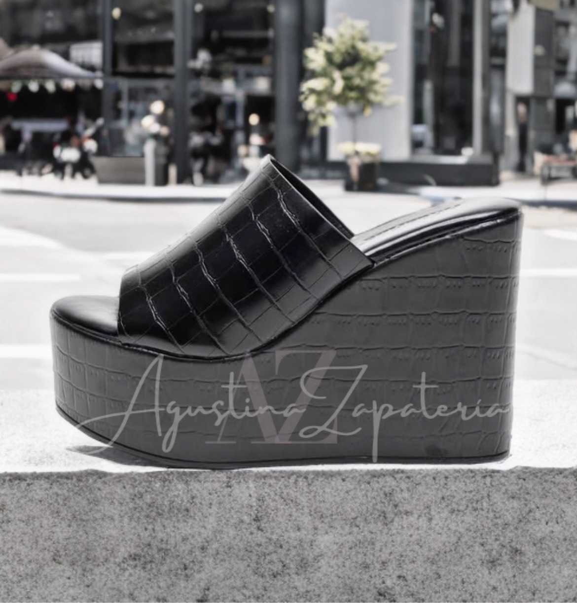 SANDALIA NEGRA PLATAFORMA  3