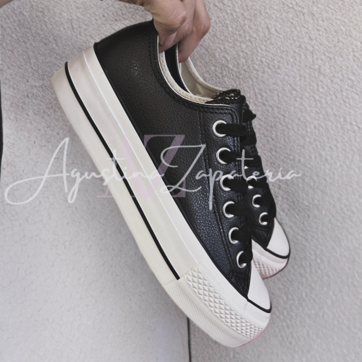 ZAPATILLA NEGRA ESTILO CHUCK TAYLOR PLATAFORMA 3