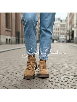 ZAPATILLA RETRO PLATAFORMA CAMEL