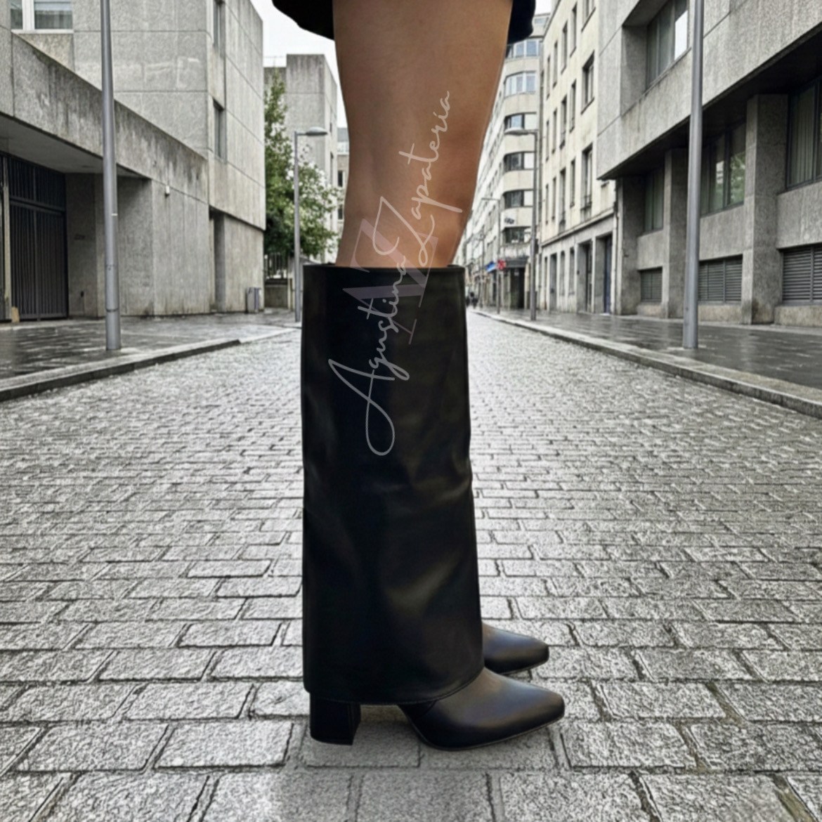 BOTA NEGRA 2 EN 1 CAPA DESMONTABLE 1