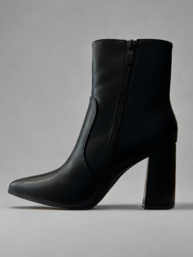 BOTA NEGRA 2 EN 1 CAPA DESMONTABLE 5